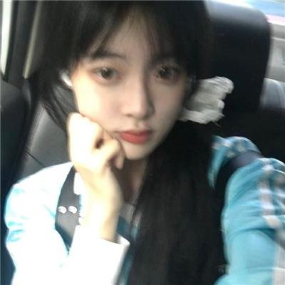 春泥溅花红
